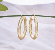 Load image into Gallery viewer, 40mm 14K Gold Hoop Earrings Twist design
