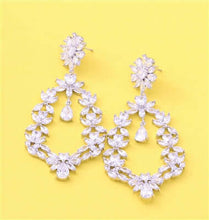 Load image into Gallery viewer, Glamorous Bridal Crystal Statement Earrings