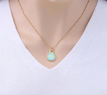 Load image into Gallery viewer, Radiant Green Pendant Gold Necklace

