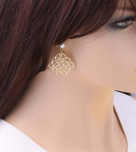 Load image into Gallery viewer, Eternal Pearl Statement Gold Drop Earrings