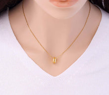 Load image into Gallery viewer, Gold Filigree Ring Crystal Pendant Necklace