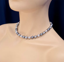 Load image into Gallery viewer, Tahitian Silver Grey Pearl Statement Necklace - 10mm Hand-Knotted Elegance (18&quot;)
