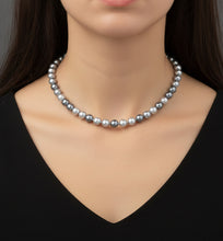 Load image into Gallery viewer, Tahitian Silver Grey Pearl Statement Necklace - 10mm Hand-Knotted Elegance (18&quot;)
