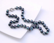 Load image into Gallery viewer, Tahitian Black Pearl Statement Necklace, 18 inches
