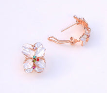 Load image into Gallery viewer, White Flower Rainbow Stud Earrings
